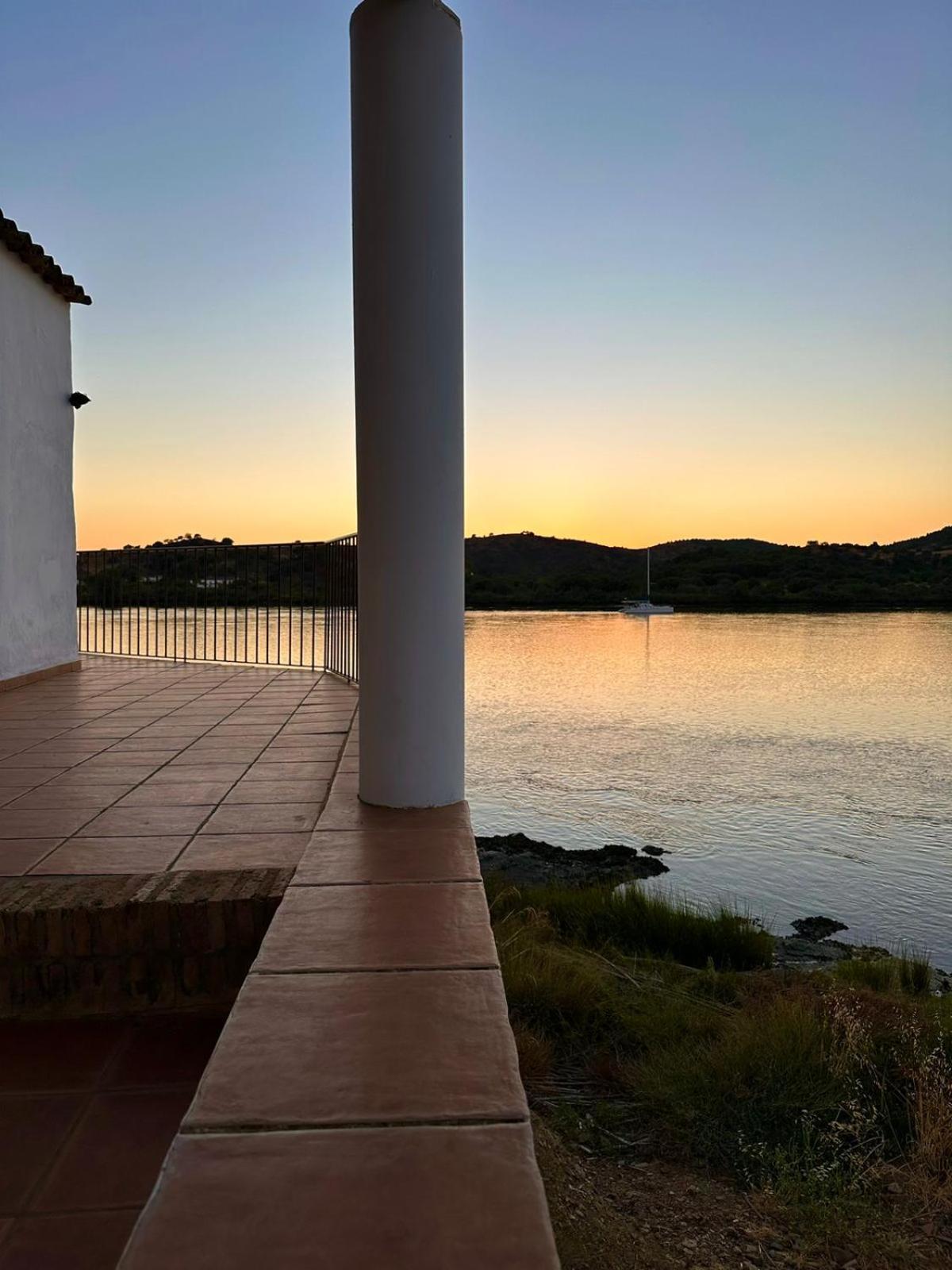 Magnifica Casa A Orillas Del Guadiana 韦尔瓦 外观 照片